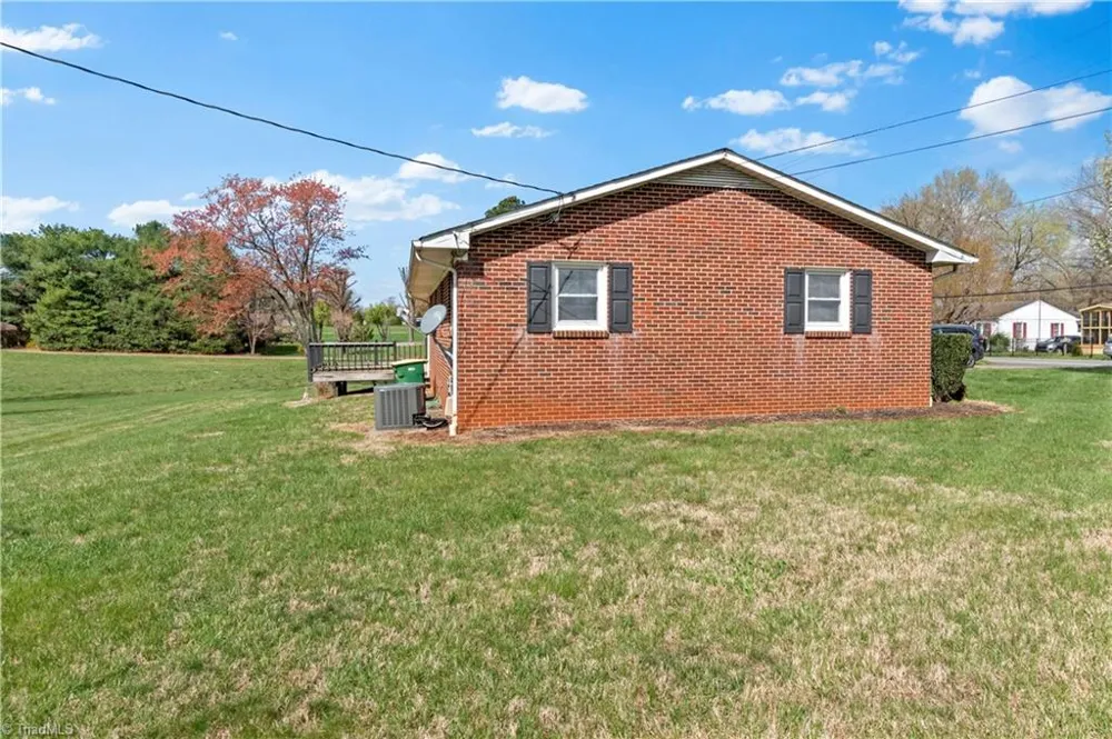 610 Nc Highway 67 Boonville, NC 27011