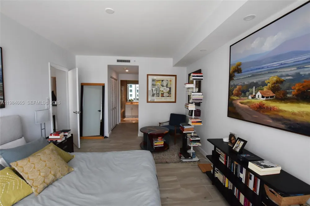 801 Brickell Key Blvd #1209 Miami, FL 33131