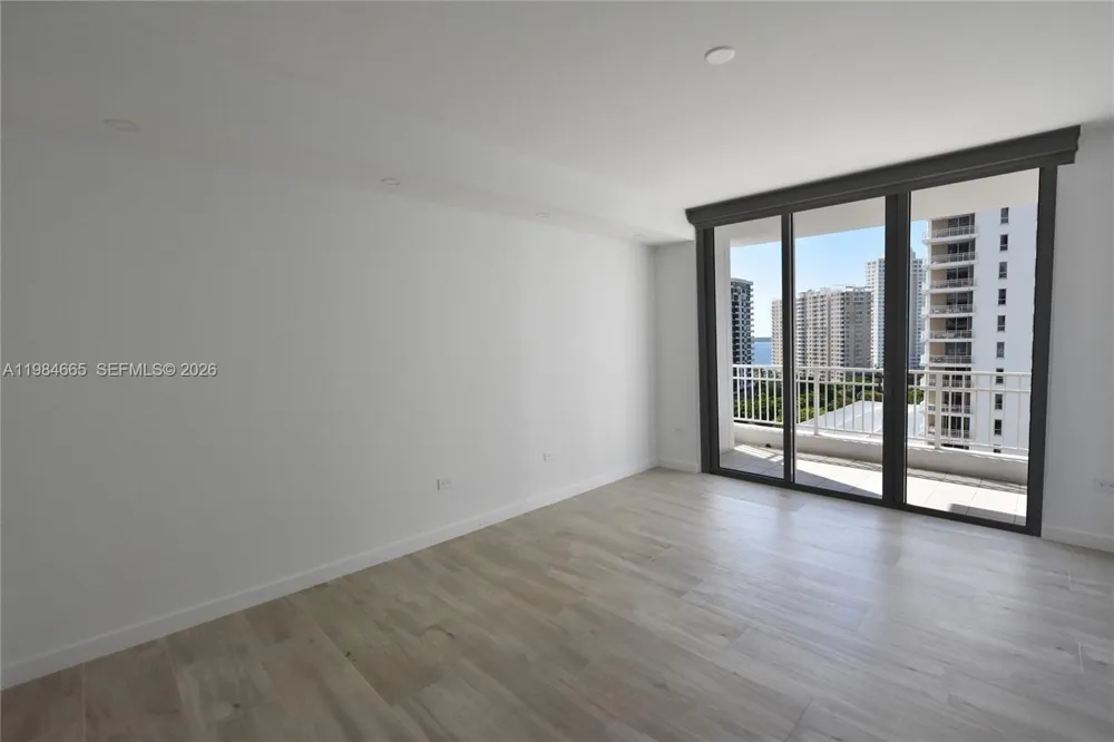 801 Brickell Key Blvd #1209 Miami, FL 33131