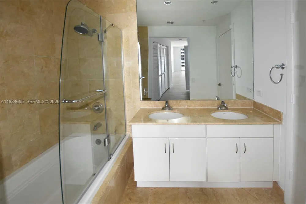 801 Brickell Key Blvd #1209 Miami, FL 33131