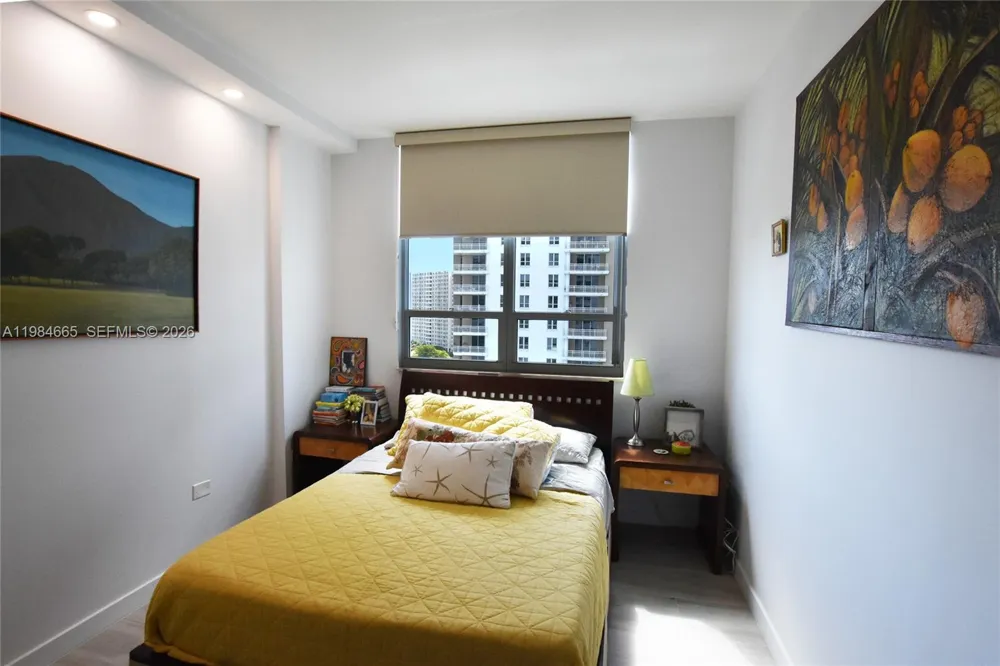 801 Brickell Key Blvd #1209 Miami, FL 33131