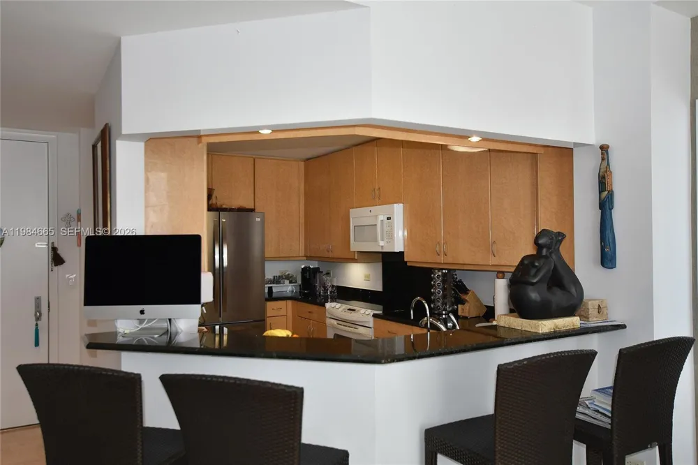 801 Brickell Key Blvd #1209 Miami, FL 33131