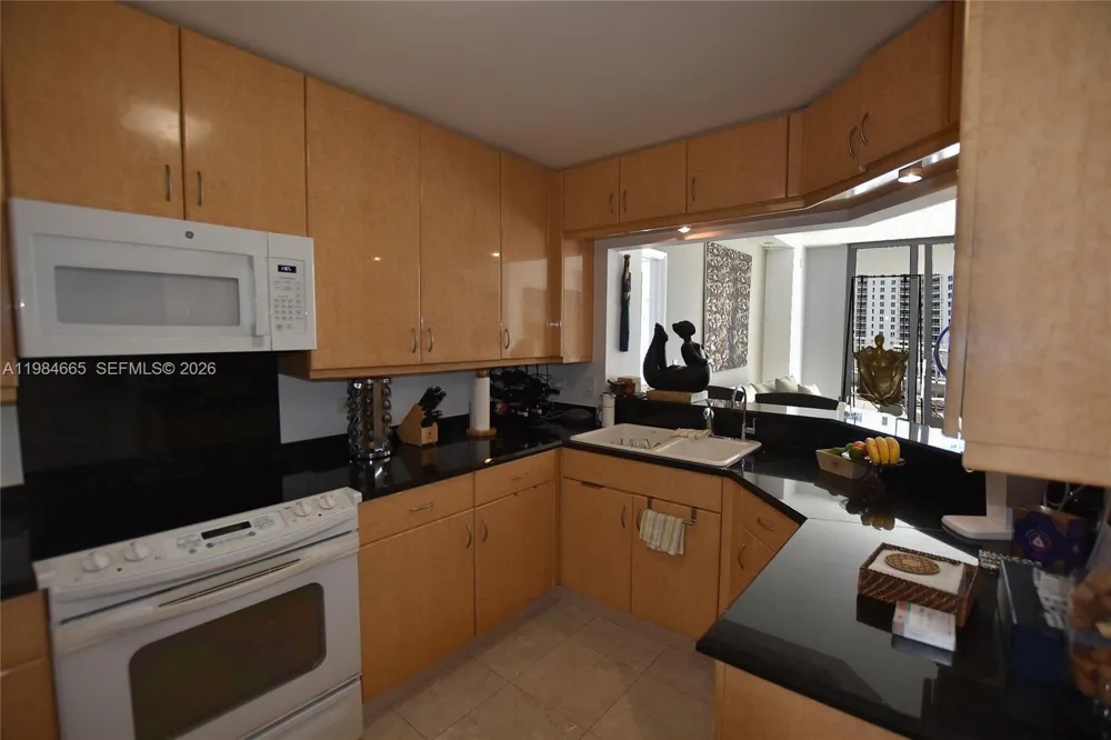 801 Brickell Key Blvd #1209 Miami, FL 33131