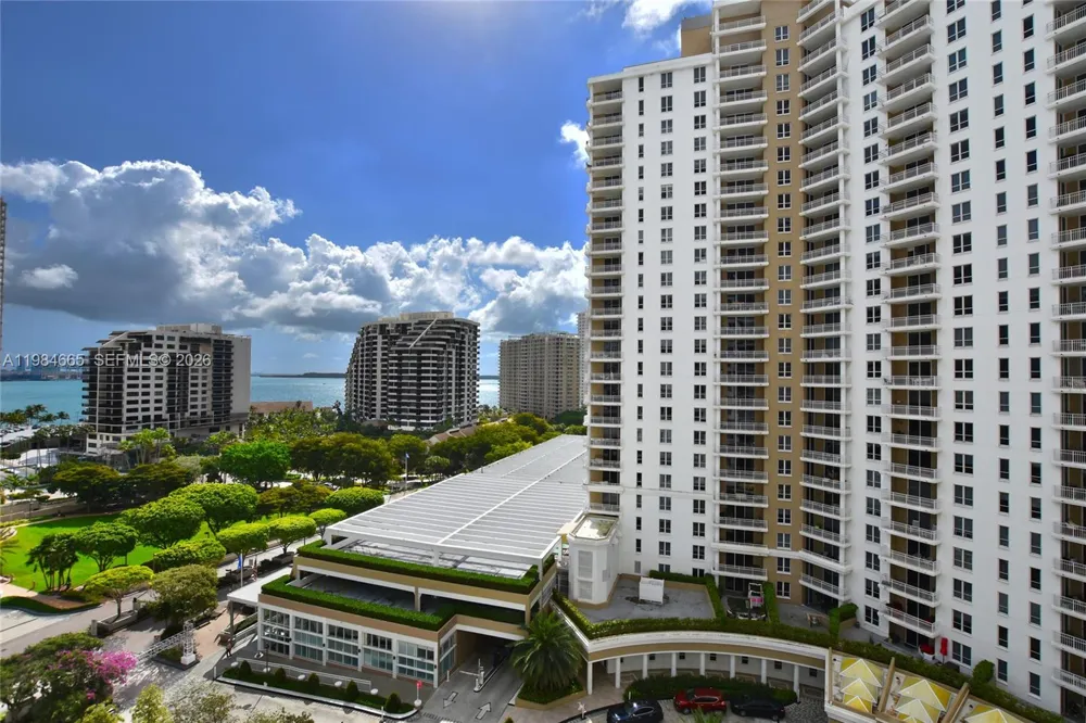 801 Brickell Key Blvd #1209 Miami, FL 33131