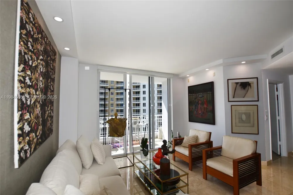 801 Brickell Key Blvd #1209 Miami, FL 33131