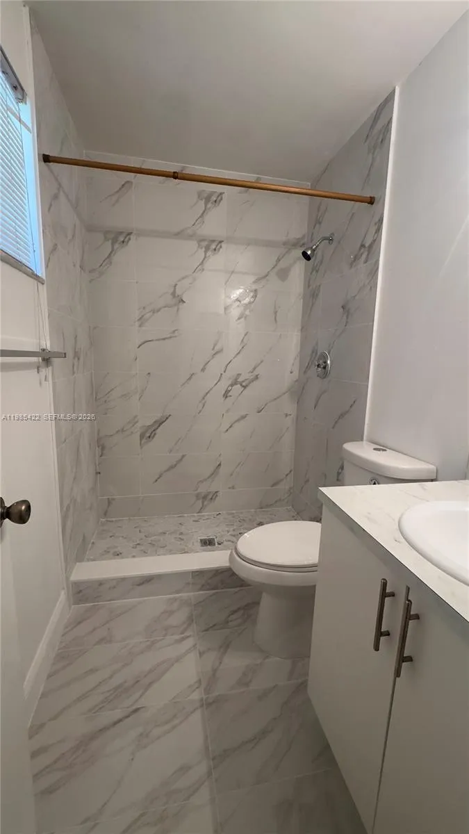 10480 NW 8th St #201 Pembroke Pines, FL 33026