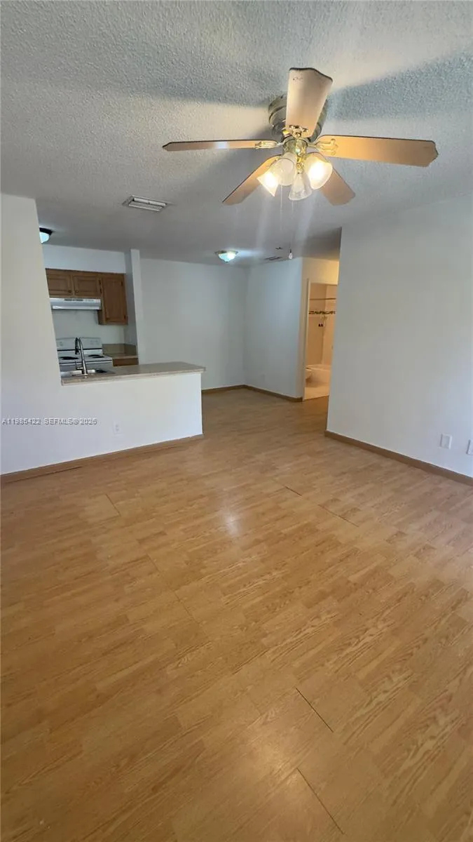10480 NW 8th St #201 Pembroke Pines, FL 33026