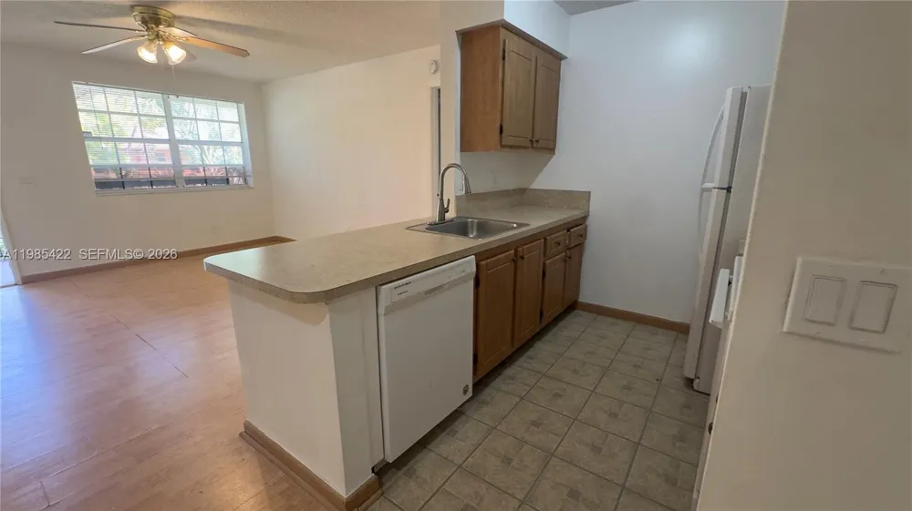 10480 NW 8th St #201 Pembroke Pines, FL 33026