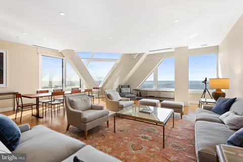 50 S 16TH STREET #5301