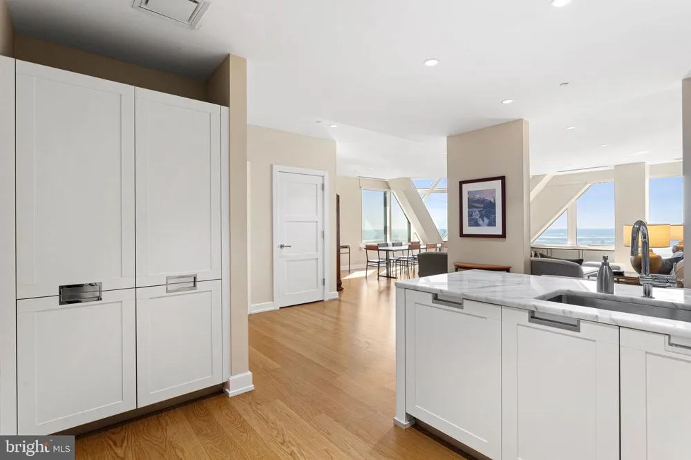 50 S 16TH STREET #5301 Philadelphia, PA 19102