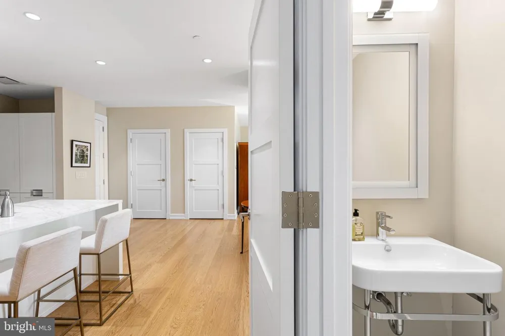 50 S 16TH STREET #5301 Philadelphia, PA 19102