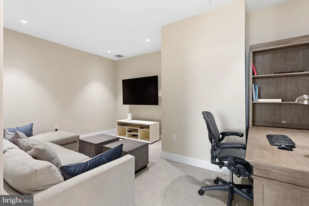 50 S 16TH STREET #5301 Philadelphia, PA 19102