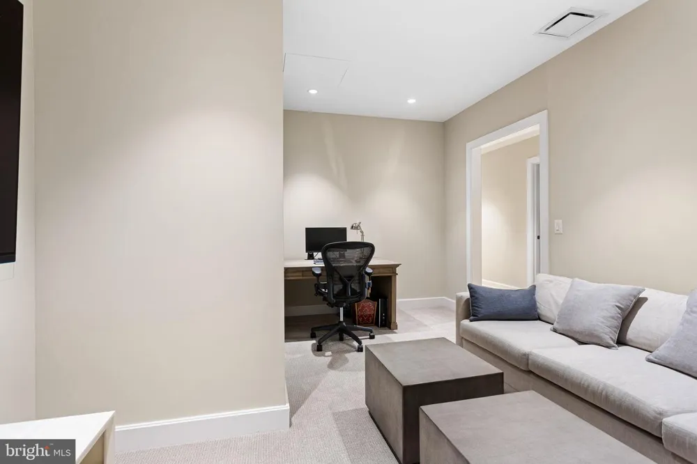 50 S 16TH STREET #5301 Philadelphia, PA 19102