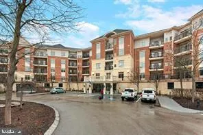 239 CARSON TERRACE #239