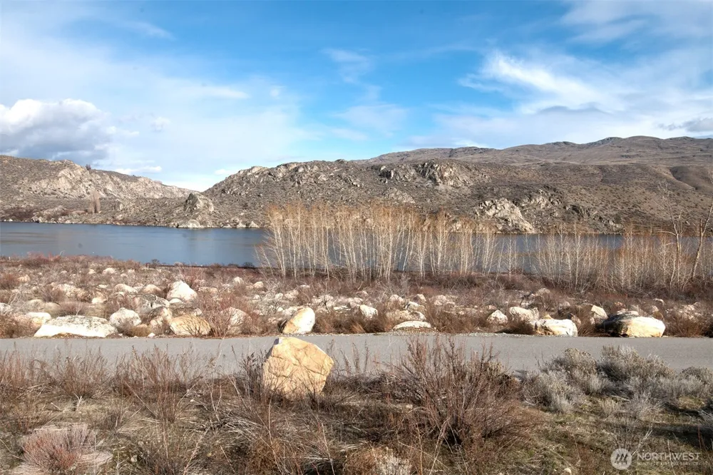 0 NNA Lot 6 Lazy Lightning Long Plat Pateros, WA 98846