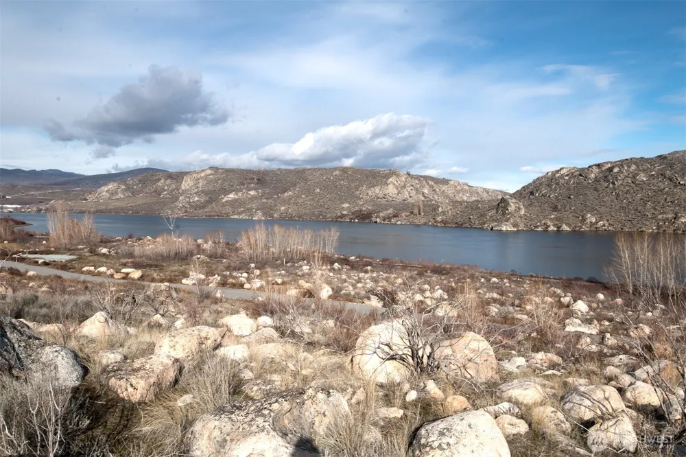 0 NNA Lot 6 Lazy Lightning Long Plat Pateros, WA 98846