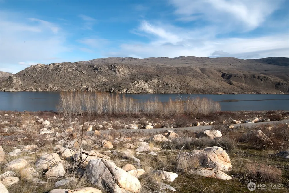 0 NNA Lot 6 Lazy Lightning Long Plat Pateros, WA 98846