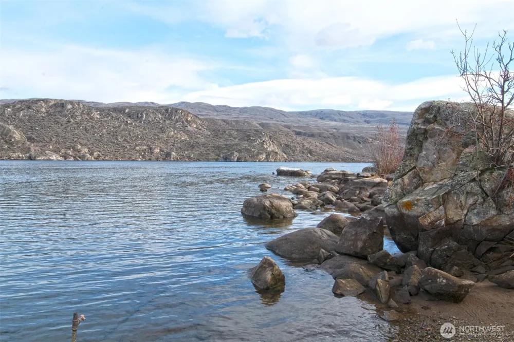 0 NNA Lot 6 Lazy Lightning Long Plat Pateros, WA 98846