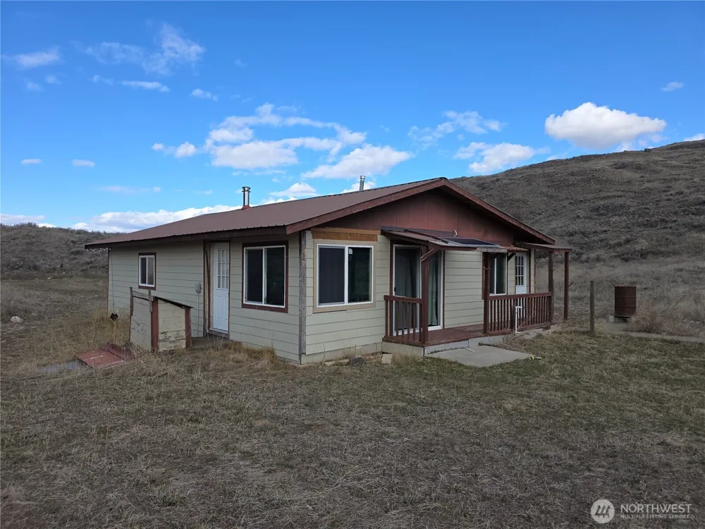 105 Emily Road Oroville, WA 98844