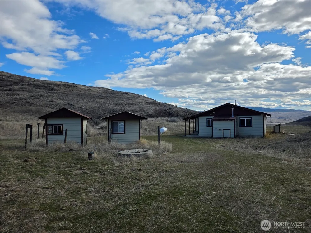 105 Emily Road Oroville, WA 98844
