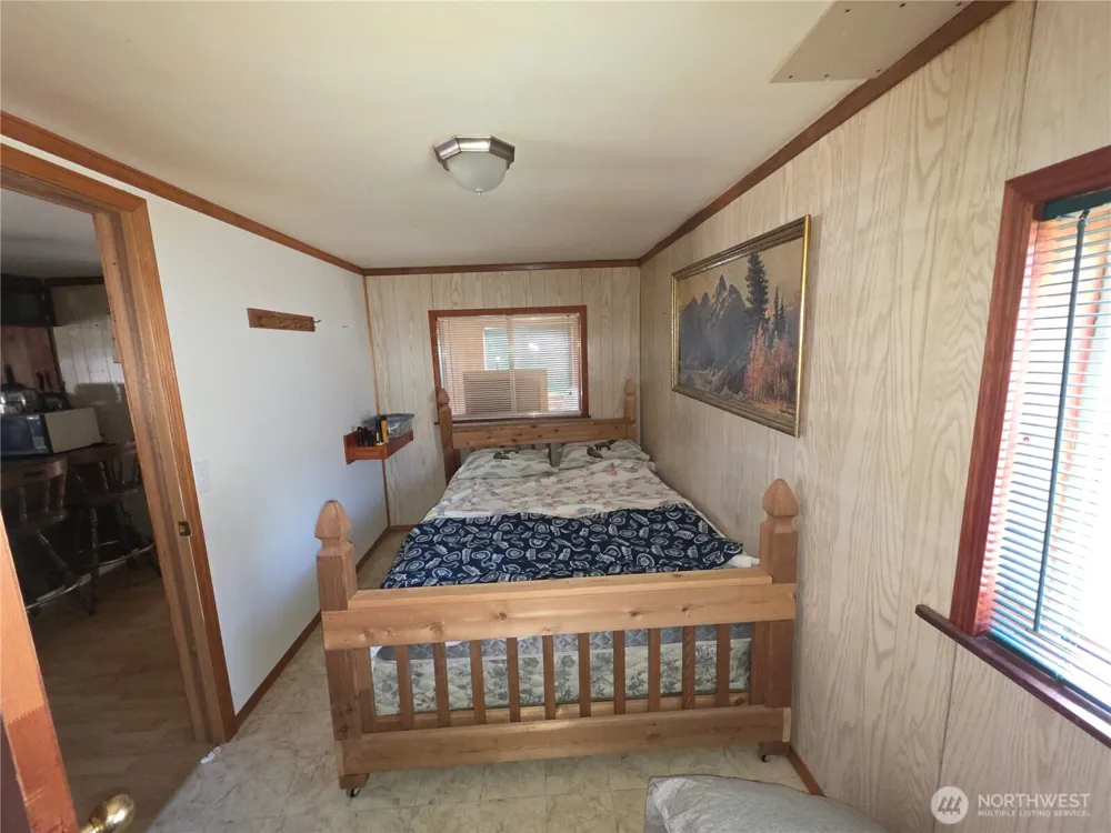 105 Emily Road Oroville, WA 98844