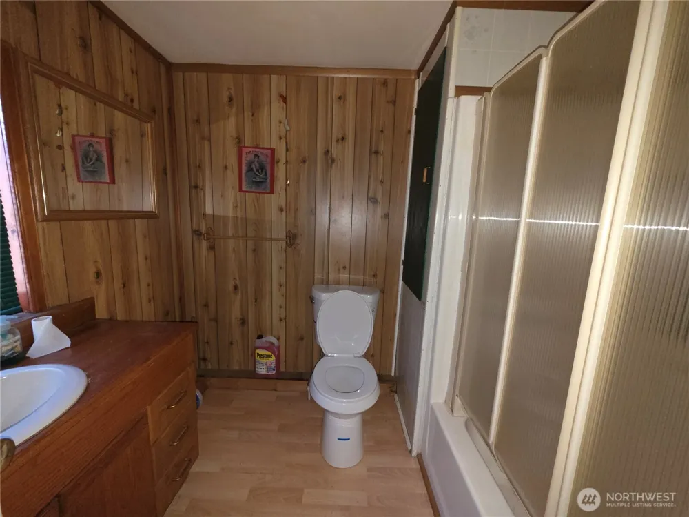 105 Emily Road Oroville, WA 98844