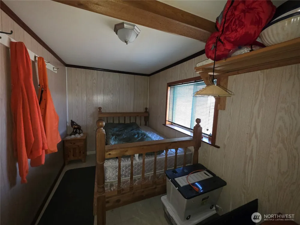 105 Emily Road Oroville, WA 98844
