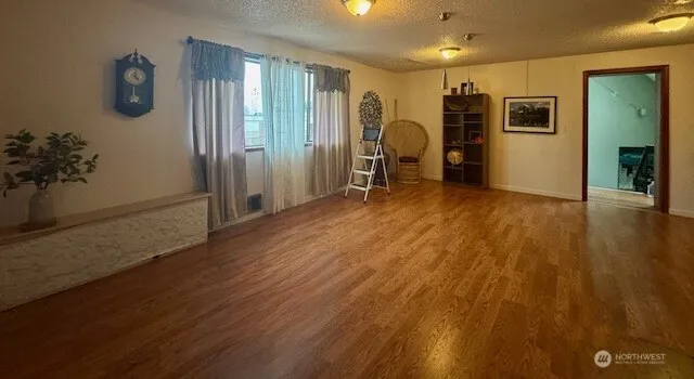 9222 Silverdale Way NW Silverdale, WA 98383
