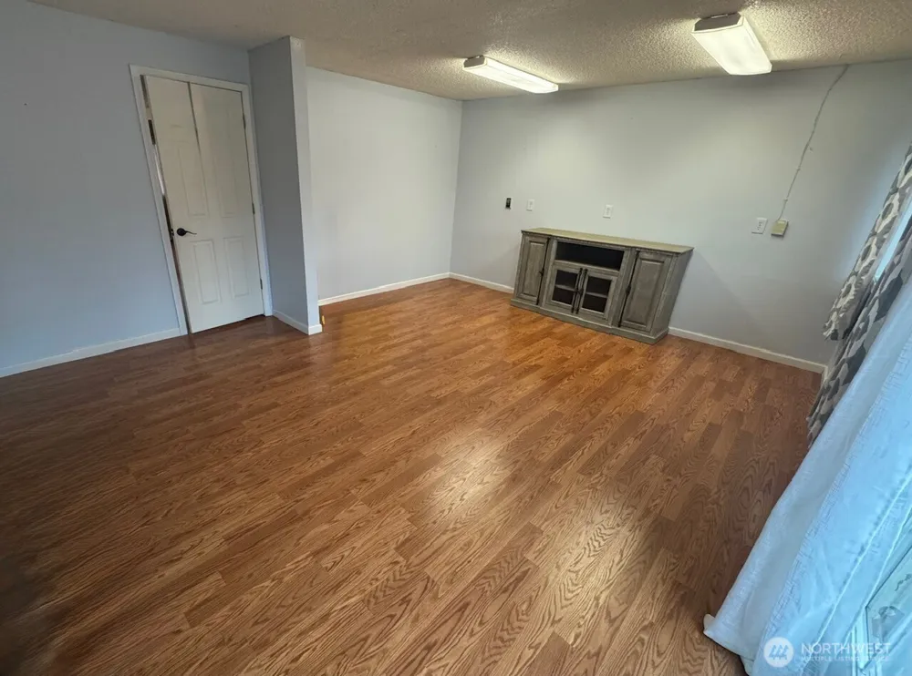 9222 Silverdale Way NW Silverdale, WA 98383