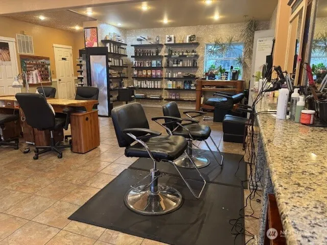 9222 Silverdale Way NW Silverdale, WA 98383