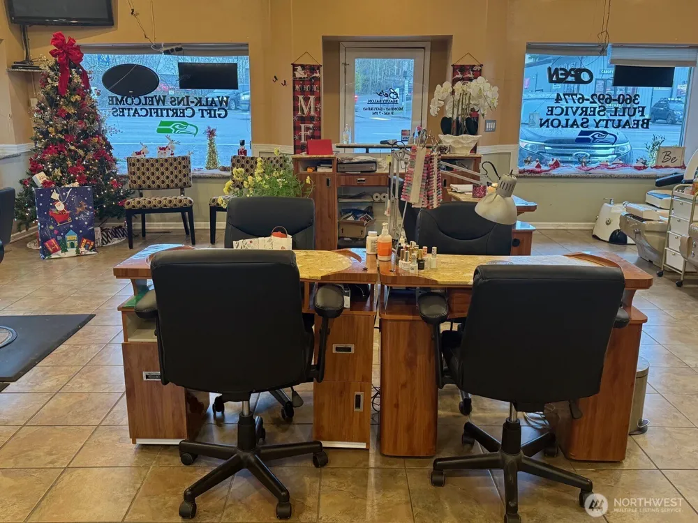 9222 Silverdale Way NW Silverdale, WA 98383