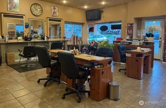 9222 Silverdale Way NW Silverdale, WA 98383