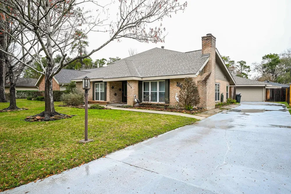 19414 Dianeshire Drive North Houston, TX 77388