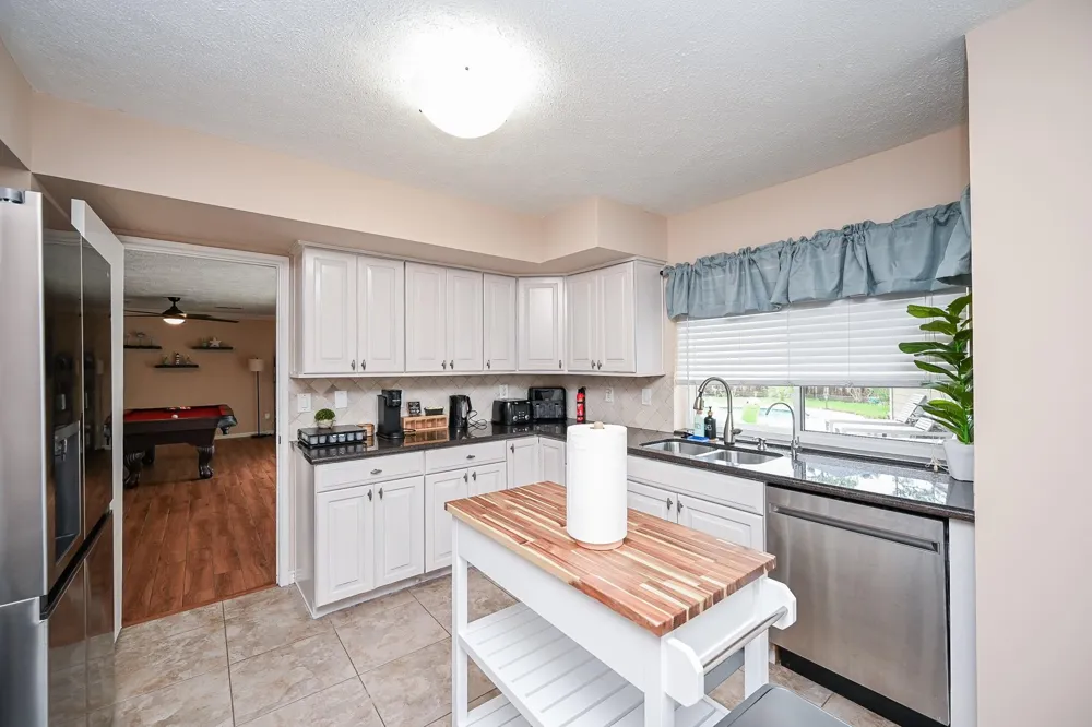 19414 Dianeshire Drive North Houston, TX 77388