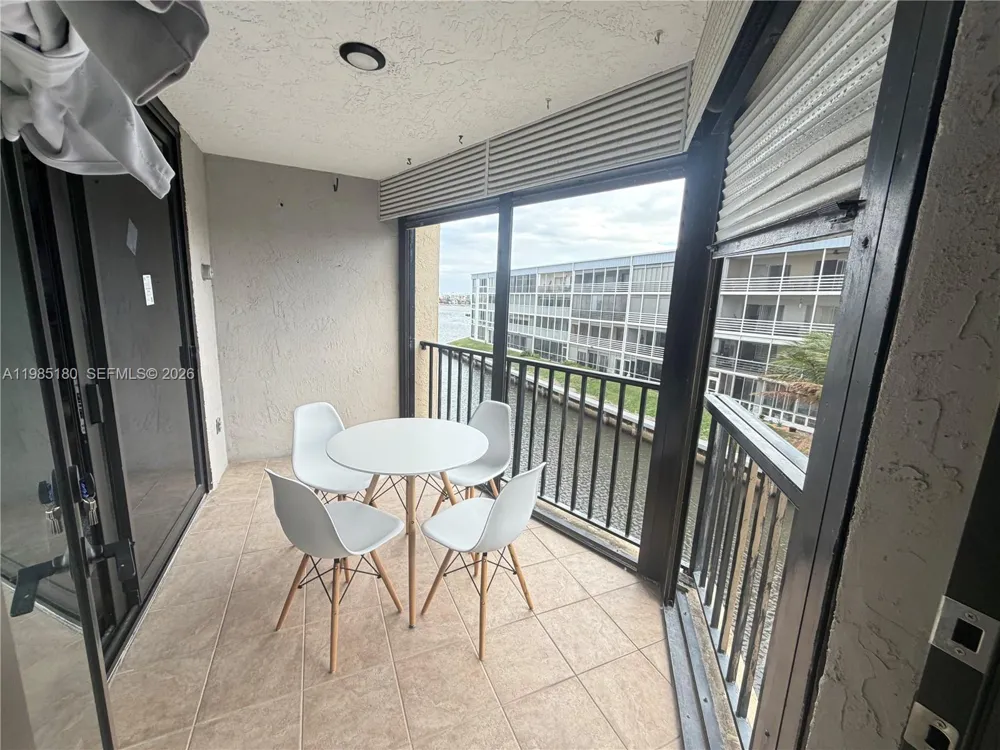 896 Federal Hwy #326 Lantana, FL 33462