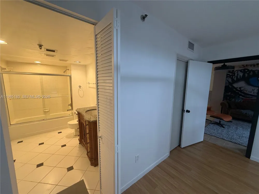 896 Federal Hwy #326 Lantana, FL 33462