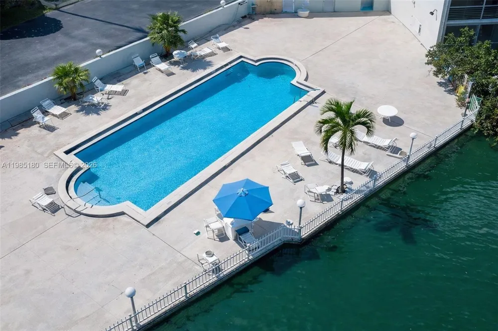 896 Federal Hwy #326 Lantana, FL 33462