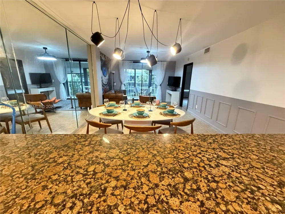 896 Federal Hwy #326 Lantana, FL 33462