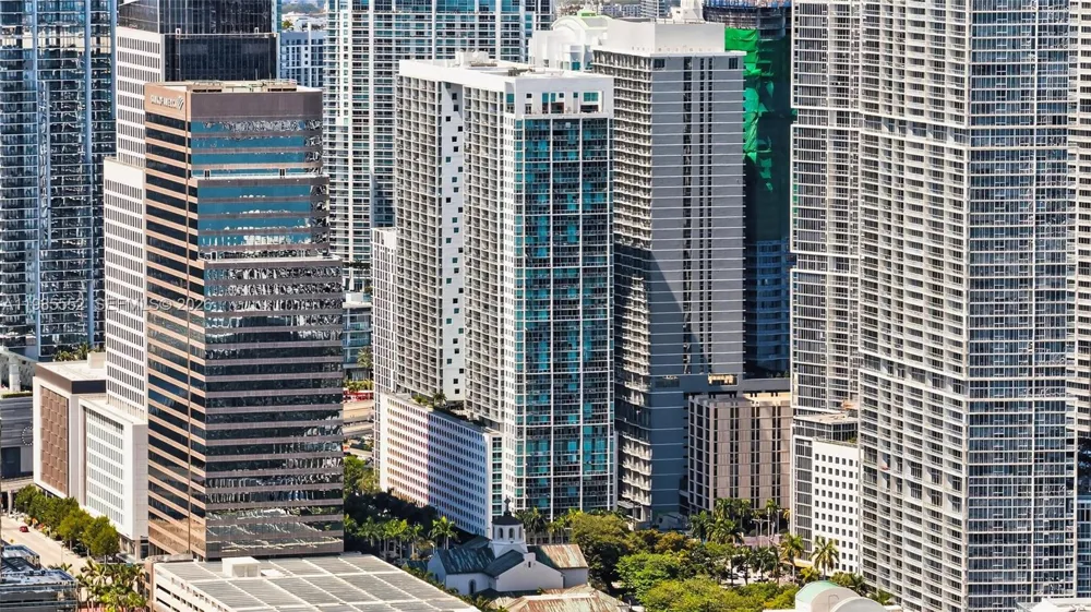 500 Brickell Ave #3901 Miami, FL 33131