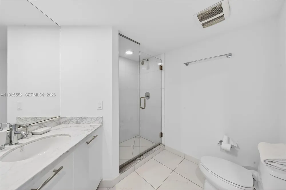 500 Brickell Ave #3901 Miami, FL 33131