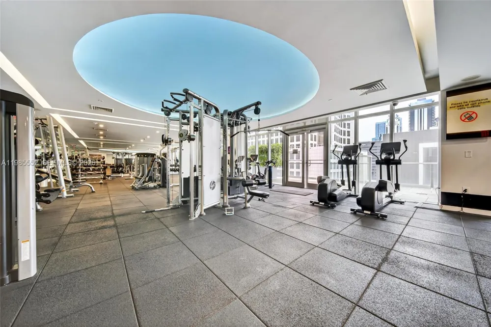 500 Brickell Ave #3901 Miami, FL 33131