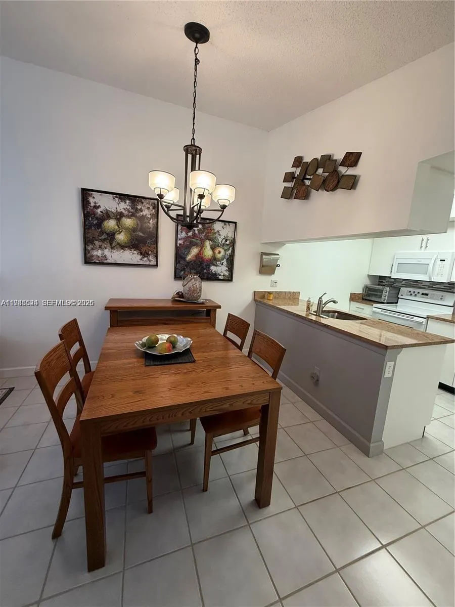 609 Waterside Dr #609 Hypoluxo, FL 33462