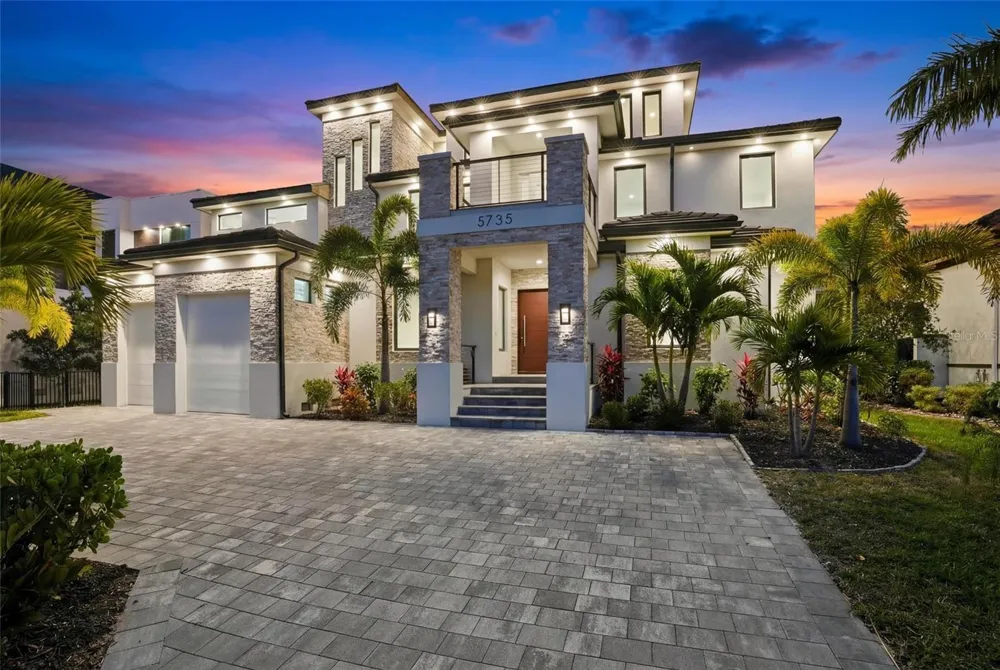 5735 RIVERSIDE DRIVE Cape Coral, FL 33904