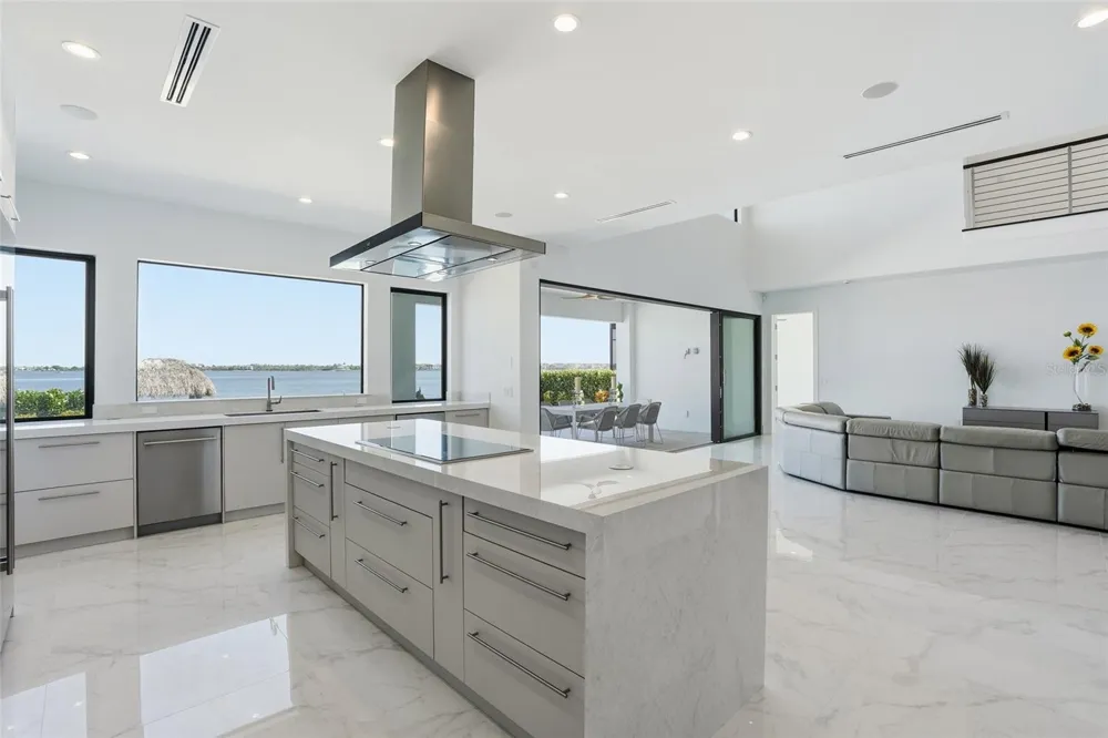 5735 RIVERSIDE DRIVE Cape Coral, FL 33904