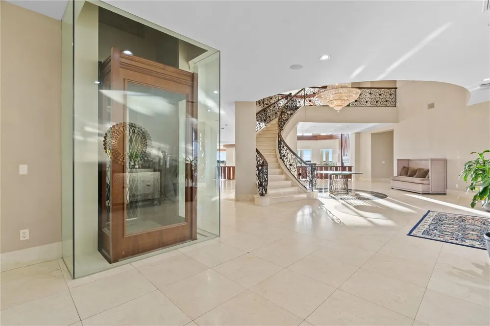 774 NINA DRIVE Tierra Verde, FL 33715
