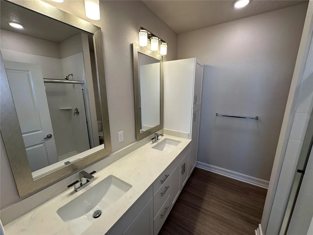 1147 E CAROLINE STREET Tavares, FL 32778