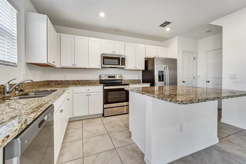 6803 BRANHAM MILL COURT Zephyrhills, FL 33542