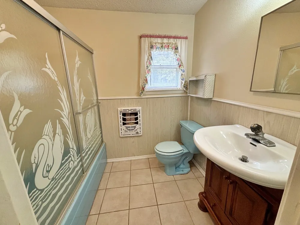 2431 Jefferson Mt Pleasant, TX 75455