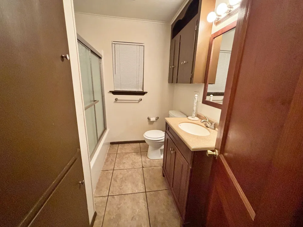 2431 Jefferson Mt Pleasant, TX 75455