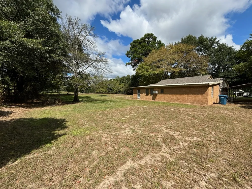 2431 Jefferson Mt Pleasant, TX 75455